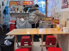 -柳州肥姨妈大骨螺蛳粉(东靖路店)