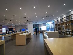 -华为授权体验店(中山公园来福士)