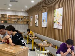 等位区-CoCo都可(健翔桥店)