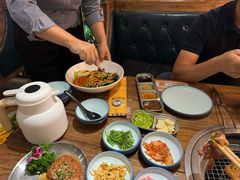 -明洞阿姨·韩式酱蟹烤肉·创意料理(三元桥店)