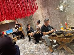 -破瓦寒窑·地摊烤羊排