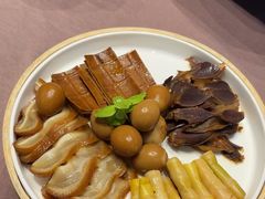 -香山湖家家宴(中山陵店)