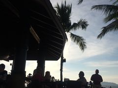 -Sunset Bar(丹绒亚路香格里拉店)