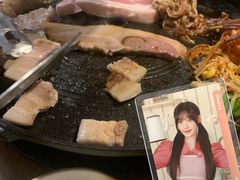 -江南猪肉商会无限续吃(弘大店)