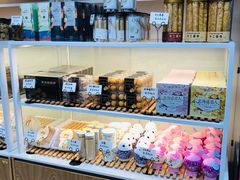 面包甜点陈列柜-面包森林(鲁邦风情街店)