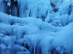 -大平台龙居瀑布旅游区