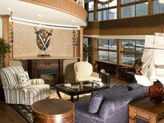 -黄浦江游览十六铺3号码头网红自助餐