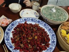 -黄桷树曹家私房菜(江与城店)