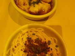 -龙门阵茶屋川菜馆(武康路店)