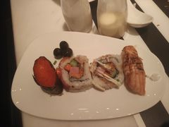 -万达文华酒店·48F云端窗景美食汇自助餐厅