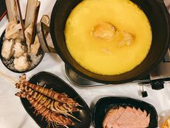 -鲜入围煮花胶鸡海鲜火锅