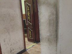 -烤肉小伙烤肉店