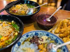 -爆炸头阿姨小四川正宗川味小吃(无任何分店)