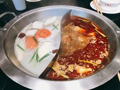 鸳鸯锅底-吴记老锅底麻辣火锅(福州路店)