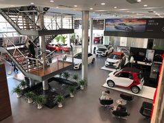 -天津波士信达奔驰4S店(卫津南路店)