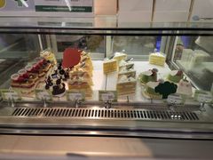 面包甜点陈列柜-PAOPAO Bakery&Café(港汇店)