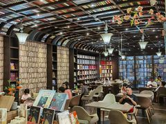 -钟书阁(松江泰晤士小镇店)