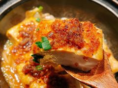 石锅海鲜酿豆腐-坛宗剁椒鱼头(河西王府井店)