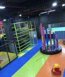 -蹦贝运动中心·蹦床·攀岩·闯关(龙岗店)