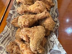 -BHC炸鸡(明洞总店)