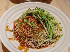 -肥肥虾庄·金牌油焖大虾(首义路店)
