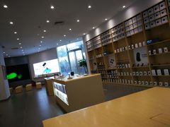 -华为授权体验店(中山公园来福士)