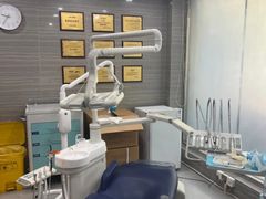 -上海仁爱医院口腔科 · 种植