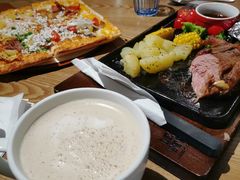 -必胜客(百联又一城店)