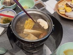 -潮界(LU·ONE凯德晶萃广场店)