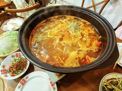 -猫爷的腔调·黔小馆(交大医学住宅区店)