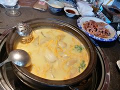 -大匠工房古船木艺术餐厅·猪肚鸡专门店(长白仙岛店)