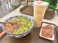 -伊穆祥牛肉面总店·清真