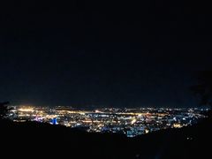 -鬼笑石后山停车场