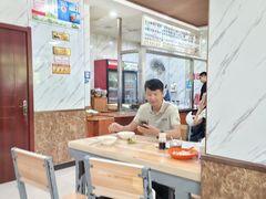 -闫家驴肉火烧(五四店)