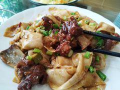 -壹阁胡羊焖饼(特色小吃街店)