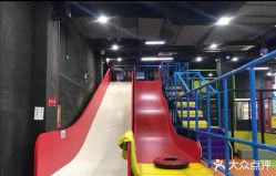 -蹦贝运动中心·蹦床·攀岩·闯关(龙岗店)
