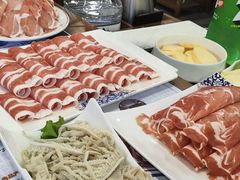 -楼外楼大刀肉传统火锅居(幸福街店)