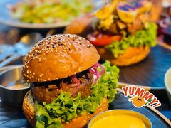 -Let'sBURGERplus·非常创意汉堡(三里屯店)