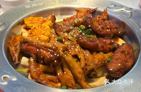 Fragrant Chicken Wing Stew