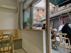 靠窗位-infinite cafe