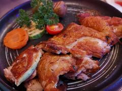 -樱花里音乐餐吧·牛扒椰子鸡(东圃店)