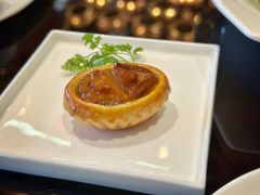 原只鲍鱼鸡粒酥-北京四季酒店·采逸轩