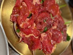 -明洞阿姨·韩式酱蟹烤肉·创意料理(方庄店)