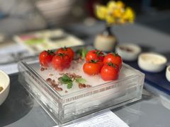 番茄脆菇沙拉-小大董·烤鸭(观景餐厅·南京西路店)