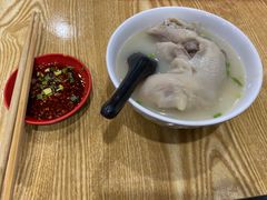 -雷祖芳老妈蹄花店