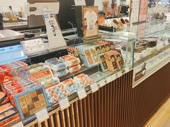 -VENCHI 闻绮(上海佛罗伦萨小镇店)