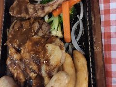 -鲨鱼美式餐厅酒吧Sharky