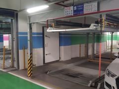 -徐汇日月光地下停车场