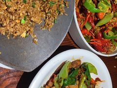 -茸梅路右拐龙虾-农家菜(松江店)