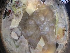 -小志家.鲜牦牛肉牛杂火锅野生菌汤锅